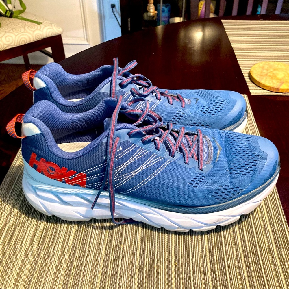 Hoka Men’s Clifton 6